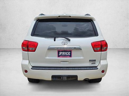 Used 2017 Toyota Sequoia Platinum AWD/4WD image 7