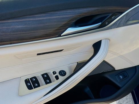 Used 2021 BMW 540i w/ Premium Package RWD image 22