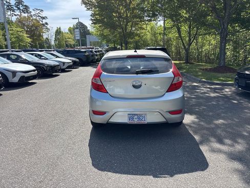 Used 2013 Hyundai Accent GS image 5