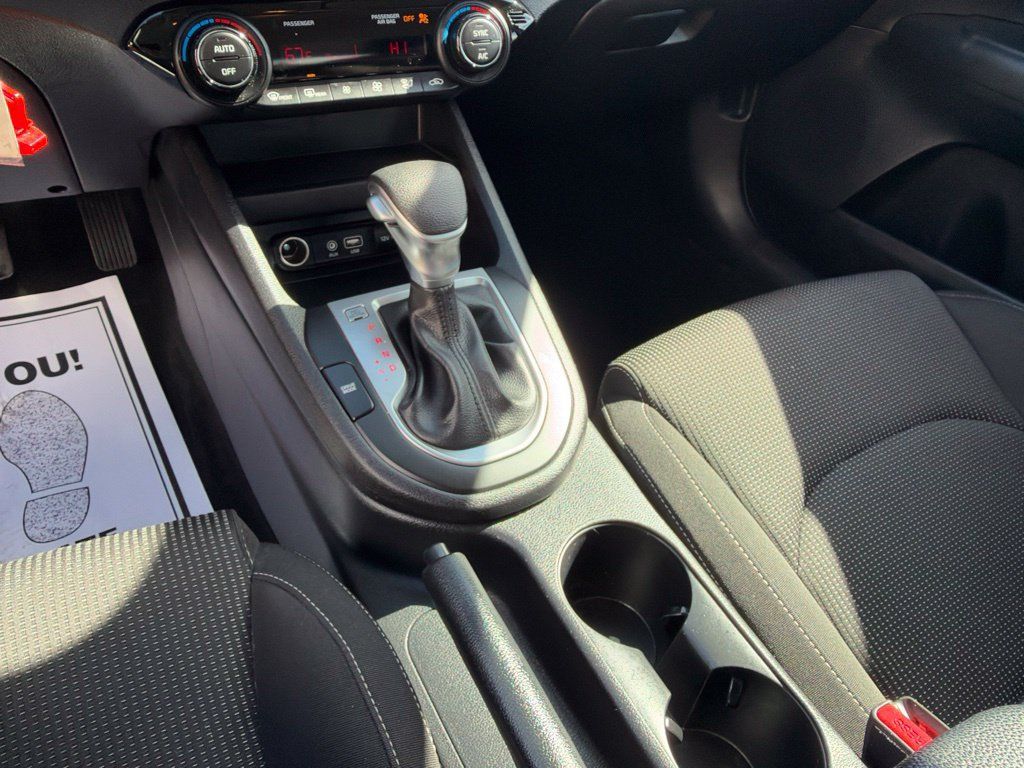 Used 2019 Kia Forte LXS FWD image 29