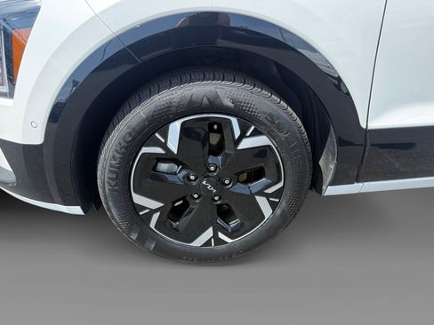 Used 2023 Kia Niro Wave FWD image 9