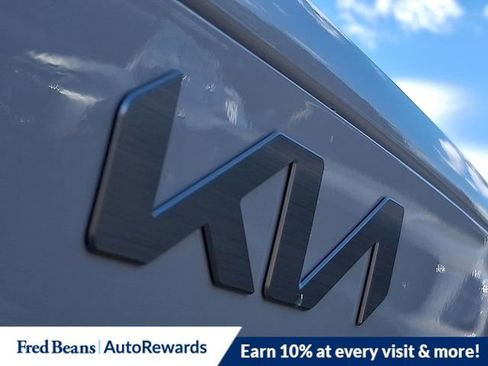 New 2025 Kia K4 LXS image 19