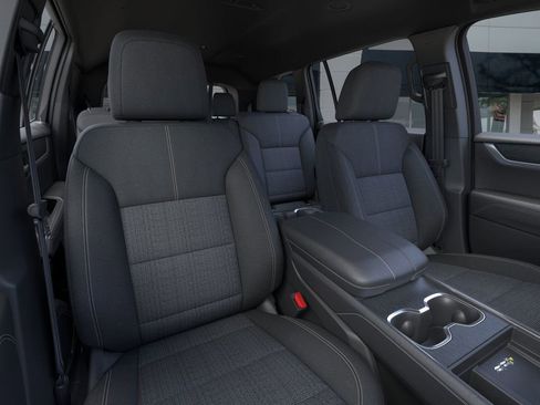 New 2025 GMC Acadia Elevation image 18