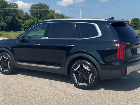 Used 2023 Kia Telluride S w/ S Sunroof Package AWD/4WD image 6