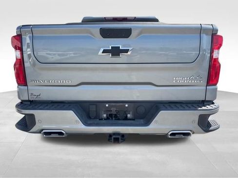 Used 2025 Chevrolet Silverado 1500 High Country w/ Technology Package image 7