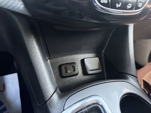 Used 2019 Chevrolet Cruze LS FWD image 31