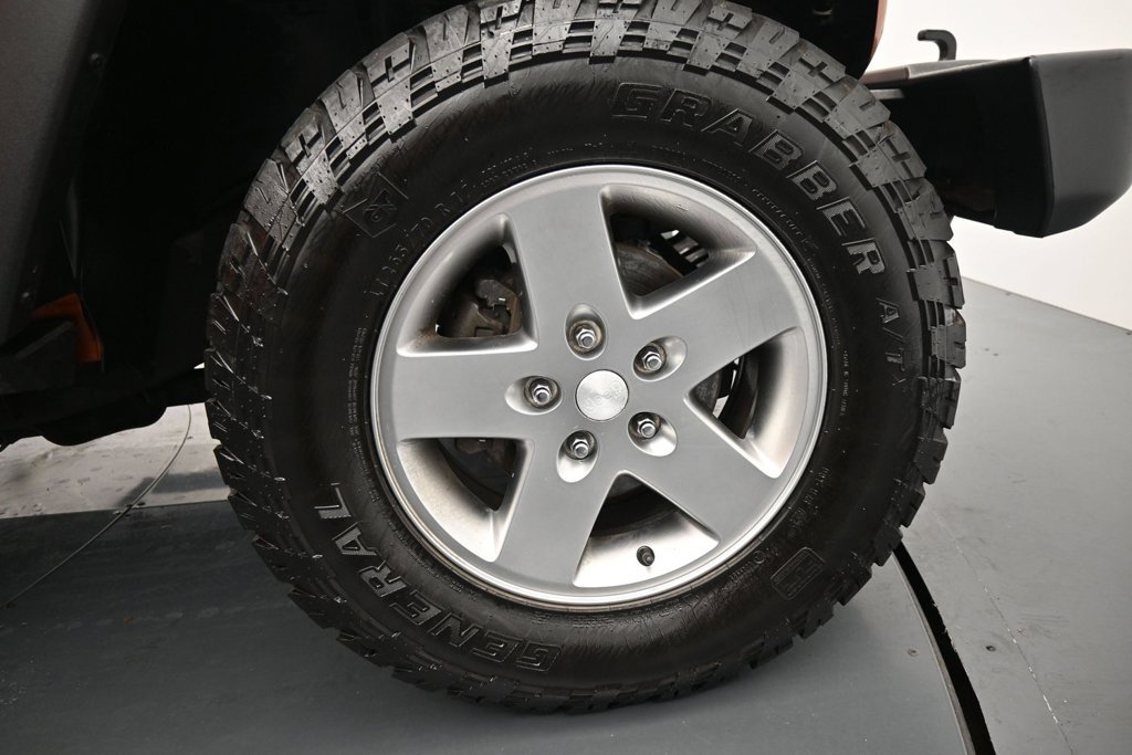 Used 2011 Jeep Wrangler Rubicon w/ Dual Top Group AWD/4WD image 11