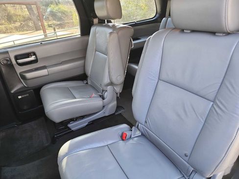 Used 2016 Toyota Sequoia Limited w/ Safety & Convenience Package image 37