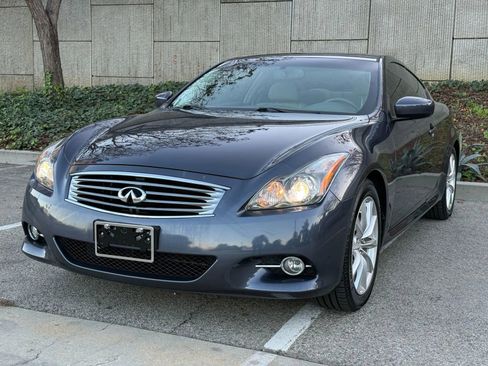 Used 2011 INFINITI G37 Journey w/ Premium Pkg image 3