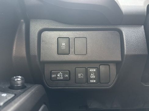 Used 2022 Toyota Tacoma TRD Sport image 17