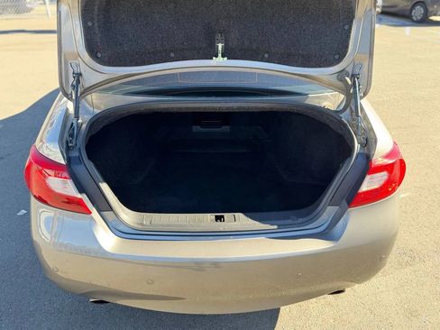 Used 2013 INFINITI M37 M37 Sedan 4D w/ Premium Pkg image 28