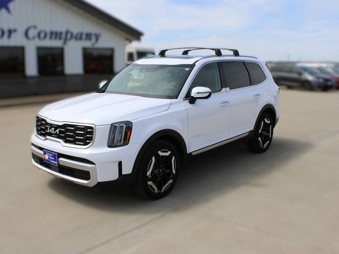 Used 2025 Kia Telluride S AWD/4WD image 1