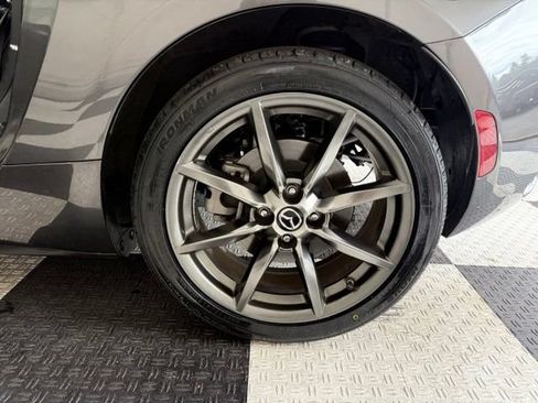 Used 2018 MAZDA MX-5 Miata Grand Touring RWD image 11