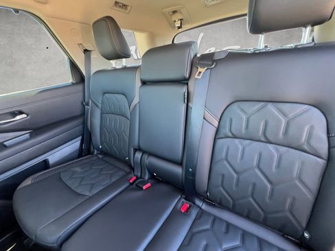 New 2026 Nissan Pathfinder Platinum image 22