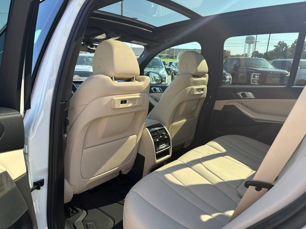 Used 2019 BMW X5 xDrive40i AWD/4WD image 15