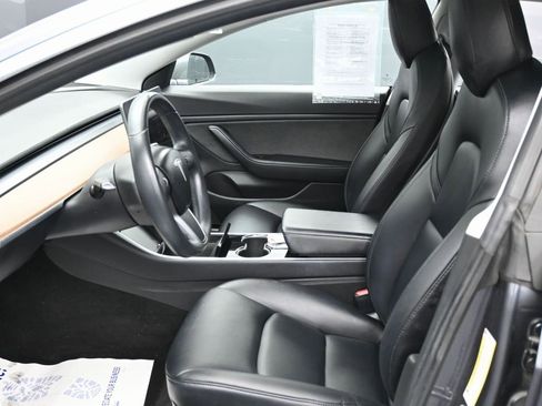 Used 2018 Tesla Model 3 Long Range image 13