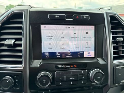Used 2015 Ford F150 XLT w/ Equipment Group 302A Luxury AWD/4WD image 34