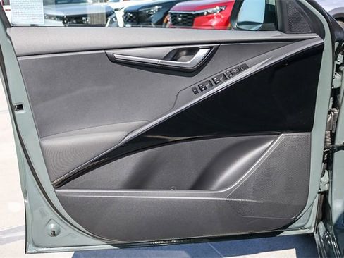 Used 2025 Kia Niro EX image 23