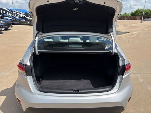 Used 2026 Toyota Corolla LE FWD image 15