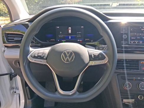 Used 2022 Volkswagen Taos S FWD image 15