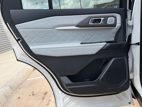 New 2026 Ford Explorer Platinum AWD/4WD image 11