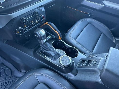 Used 2023 Ford Bronco Badlands w/ Sasquatch Package image 9