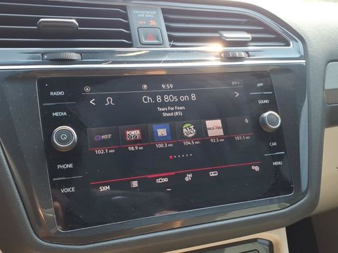 Certified 2023 Volkswagen Tiguan SE R-Line FWD image 22
