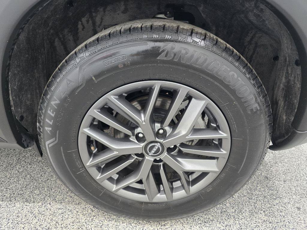 Used 2023 Nissan Rogue S FWD image 31
