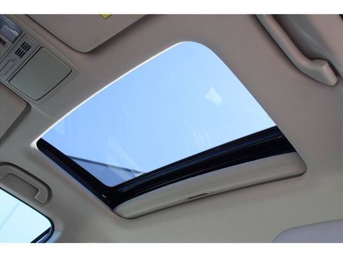 Used 2017 Honda Accord EX-L image 32