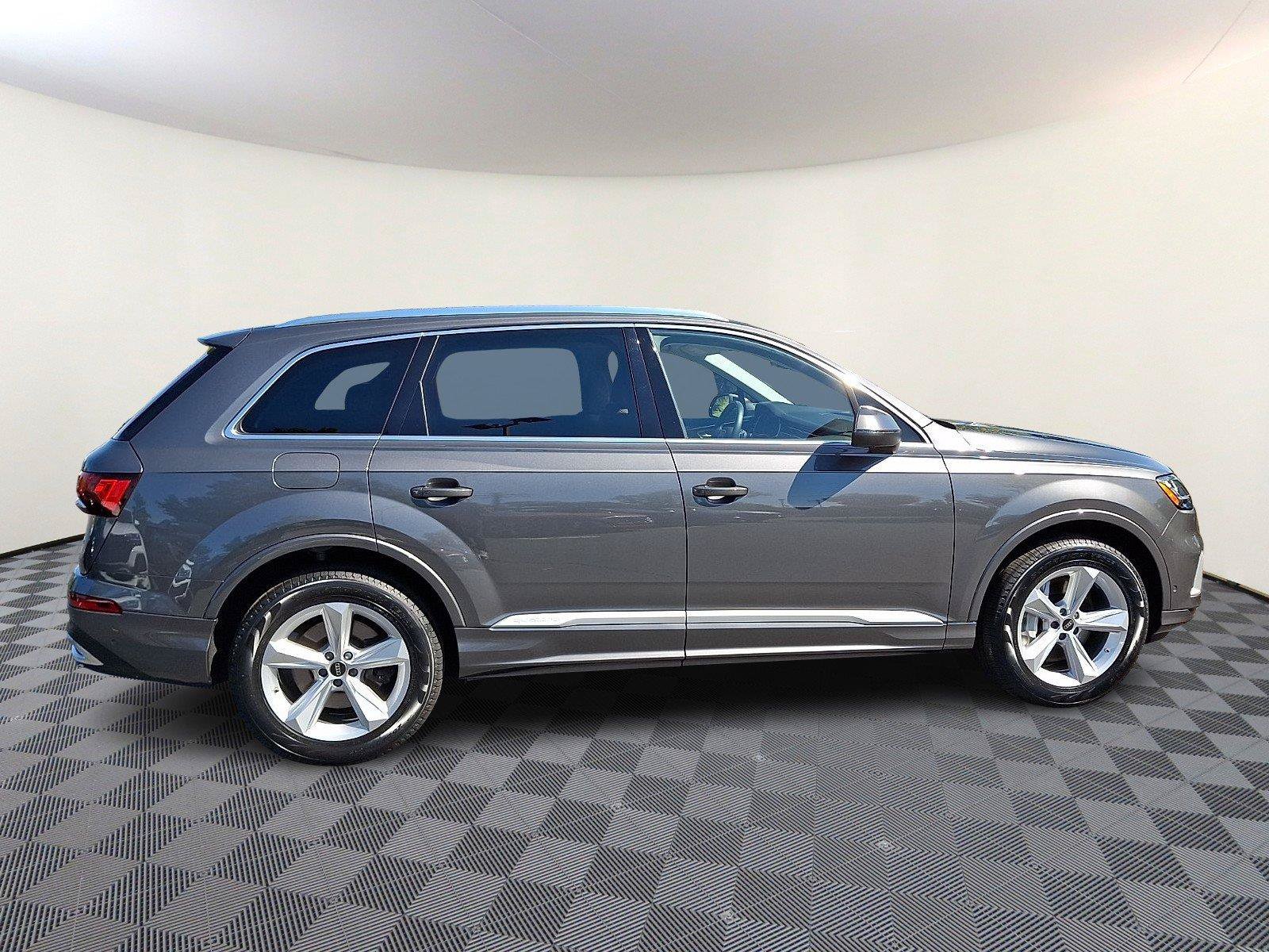 Used 2023 Audi Q7 2.0T Premium AWD/4WD image 7