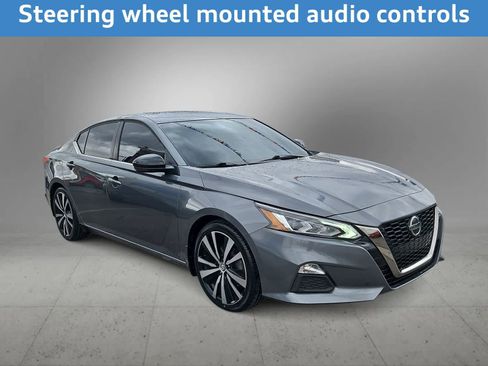 Used 2019 Nissan Altima 2.0 SR image 3