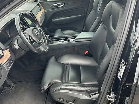 Used 2019 Volvo XC60 T5 Inscription w/ Protection Package Premier AWD/4WD image 5