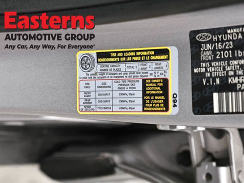 Used 2023 Hyundai Venue SEL image 37