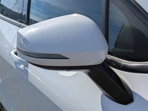 Used 2023 Kia Sportage SX image 12