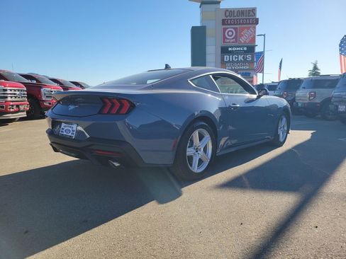 New 2026 Ford Mustang Coupe image 4