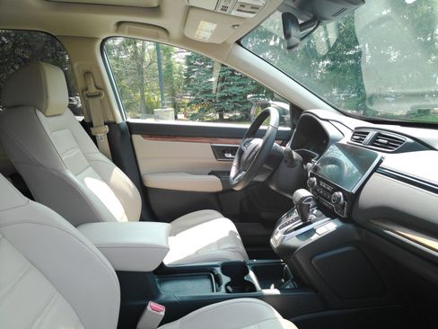Used 2018 Honda CR-V Touring image 16