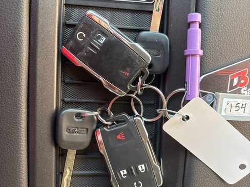 Used 2016 GMC Sierra 2500 SLT w/ Duramax Plus Package image 21