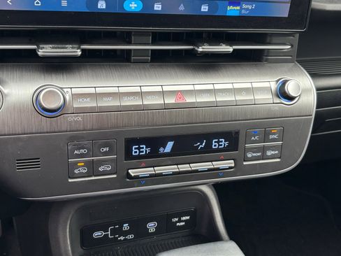 Certified 2024 Hyundai Kona SEL FWD image 7