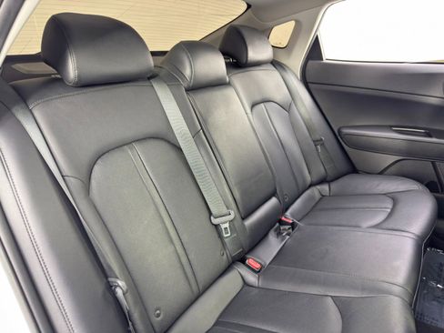 Used 2019 Kia Optima EX w/ EX Premium Package image 39