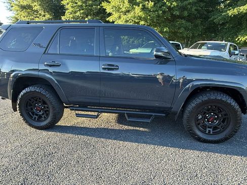 Used 2024 Toyota 4Runner TRD Off-Road Premium AWD/4WD image 8