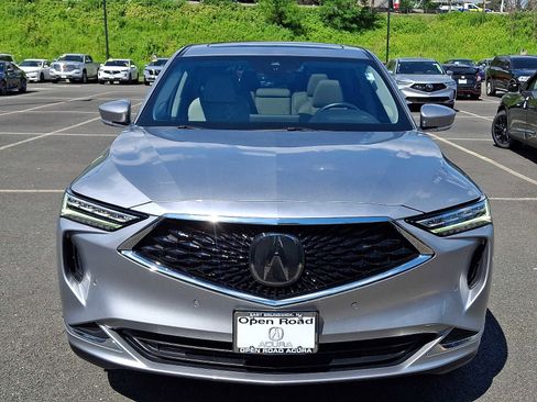 Used 2024 Acura MDX SH-AWD w/ Technology Package image 2