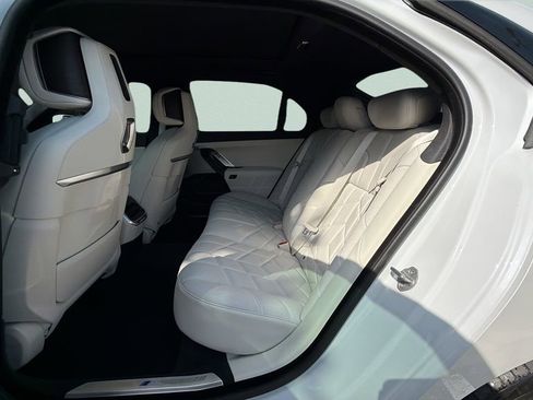 Certified 2024 BMW 760i xDrive w/ Executive Package image 17