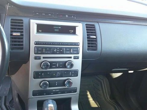 Used 2010 Ford Flex SE FWD image 7