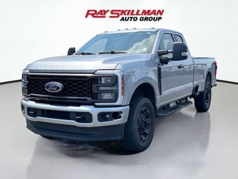 Used 2024 Ford F250 XL w/ STX Appearance Package AWD/4WD image 3