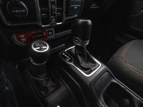 Used 2020 Jeep Wrangler Unlimited Rubicon AWD/4WD image 19