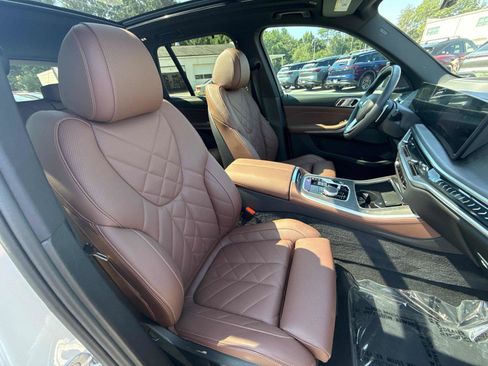 Used 2024 BMW X5 xDrive40i w/ Premium Package AWD/4WD image 26