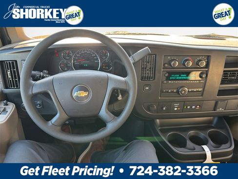 New 2025 Chevrolet Express 3500 Work Van image 19
