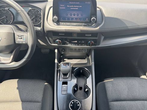 Used 2025 Nissan Rogue SV AWD/4WD image 11