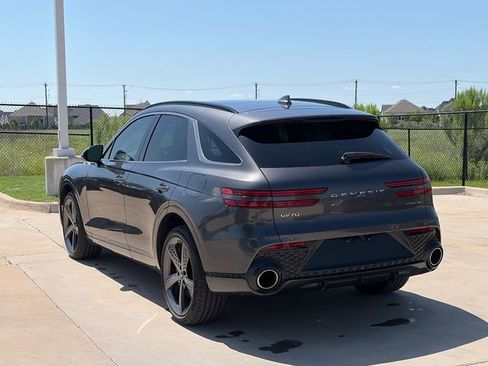 Used 2022 Genesis GV70 3.5T Sport w/ Sport Prestige Package AWD/4WD image 7
