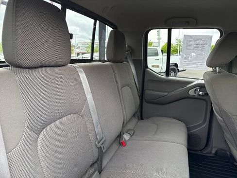 Used 2016 Nissan Frontier SV AWD/4WD image 14